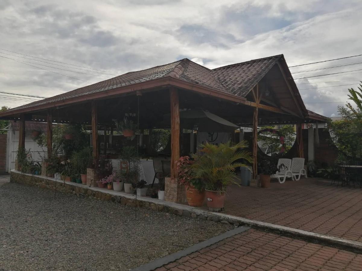 Hotel Yurak Archidona ภายนอก รูปภาพ