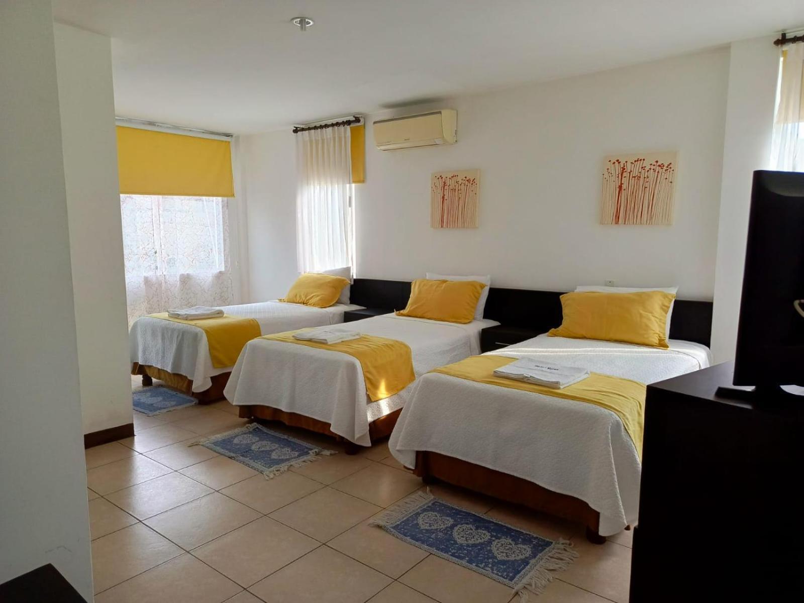 Hotel Yurak Archidona ภายนอก รูปภาพ