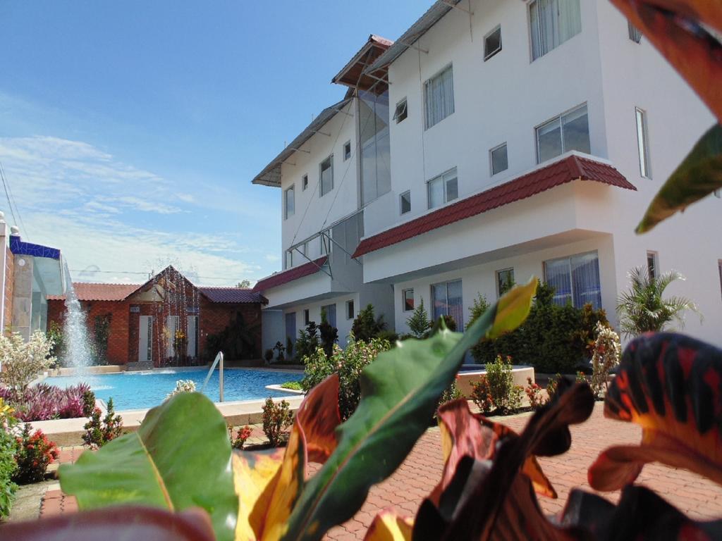 Hotel Yurak Archidona ภายนอก รูปภาพ